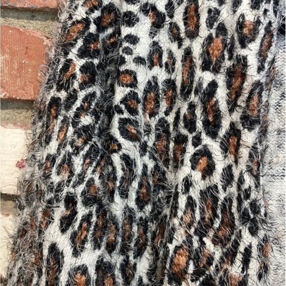 Show Me Your MuMu Fuzzy Cheetah Print Cardigan - Picture 3 of 5